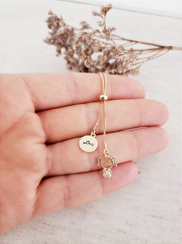 Colar com pingente de menino ou menina e medalha personalizável com nome  banhada em ouro 18k