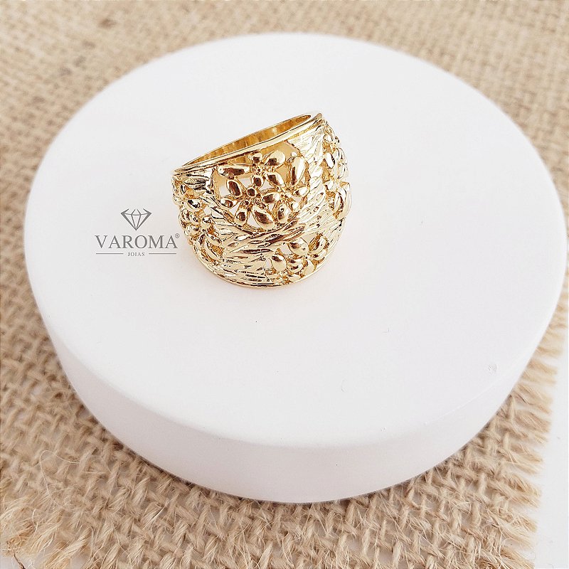 Anel vazado com flores banhado em ouro 18k