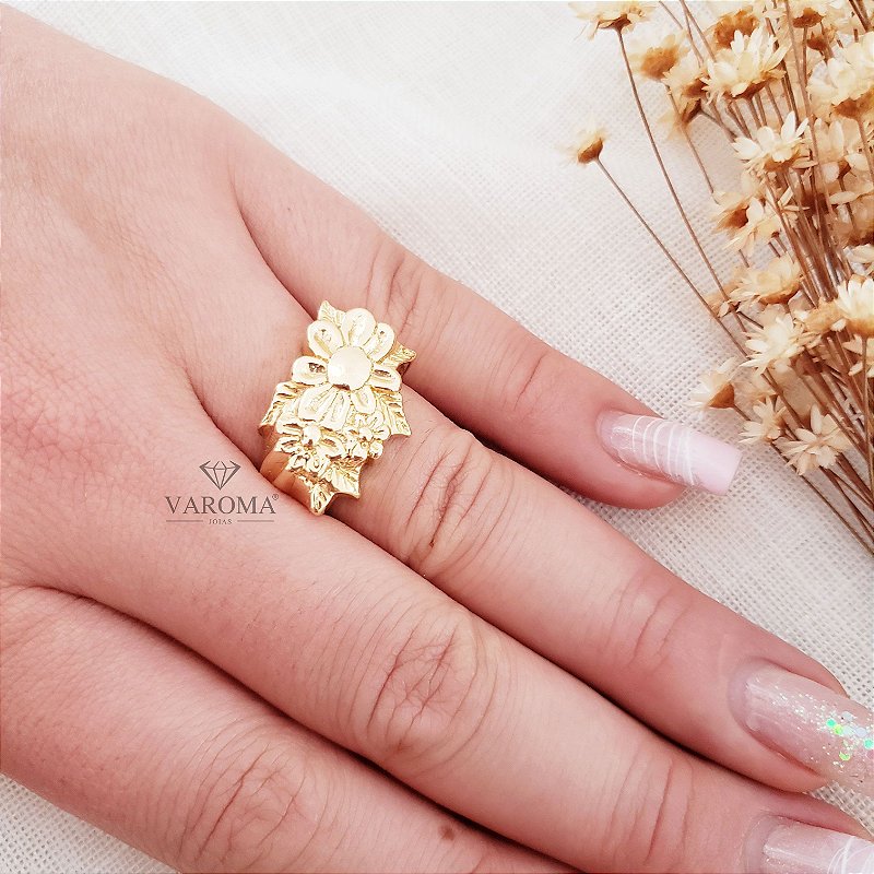 Anel com flores banhado em ouro 18k