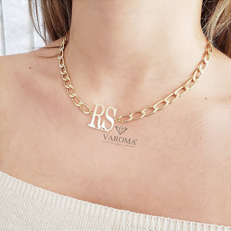 Choker personalizável com 2 letras banhado em ouro 18k