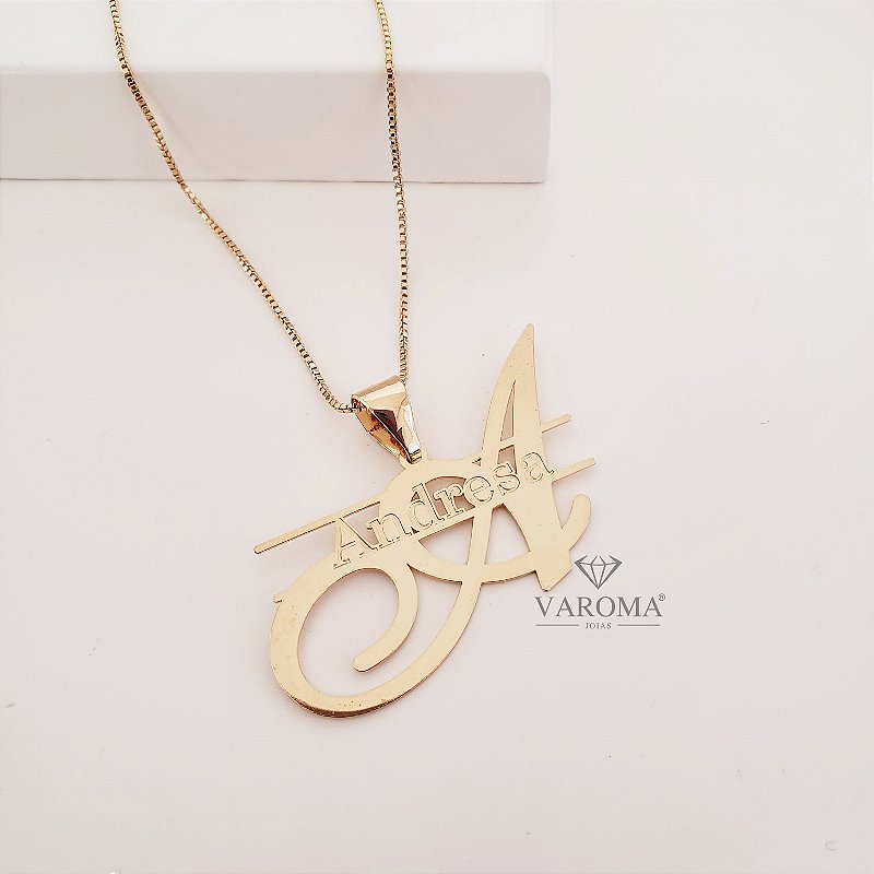 Colar com letra personalizável e com nome banhado em ouro 18k