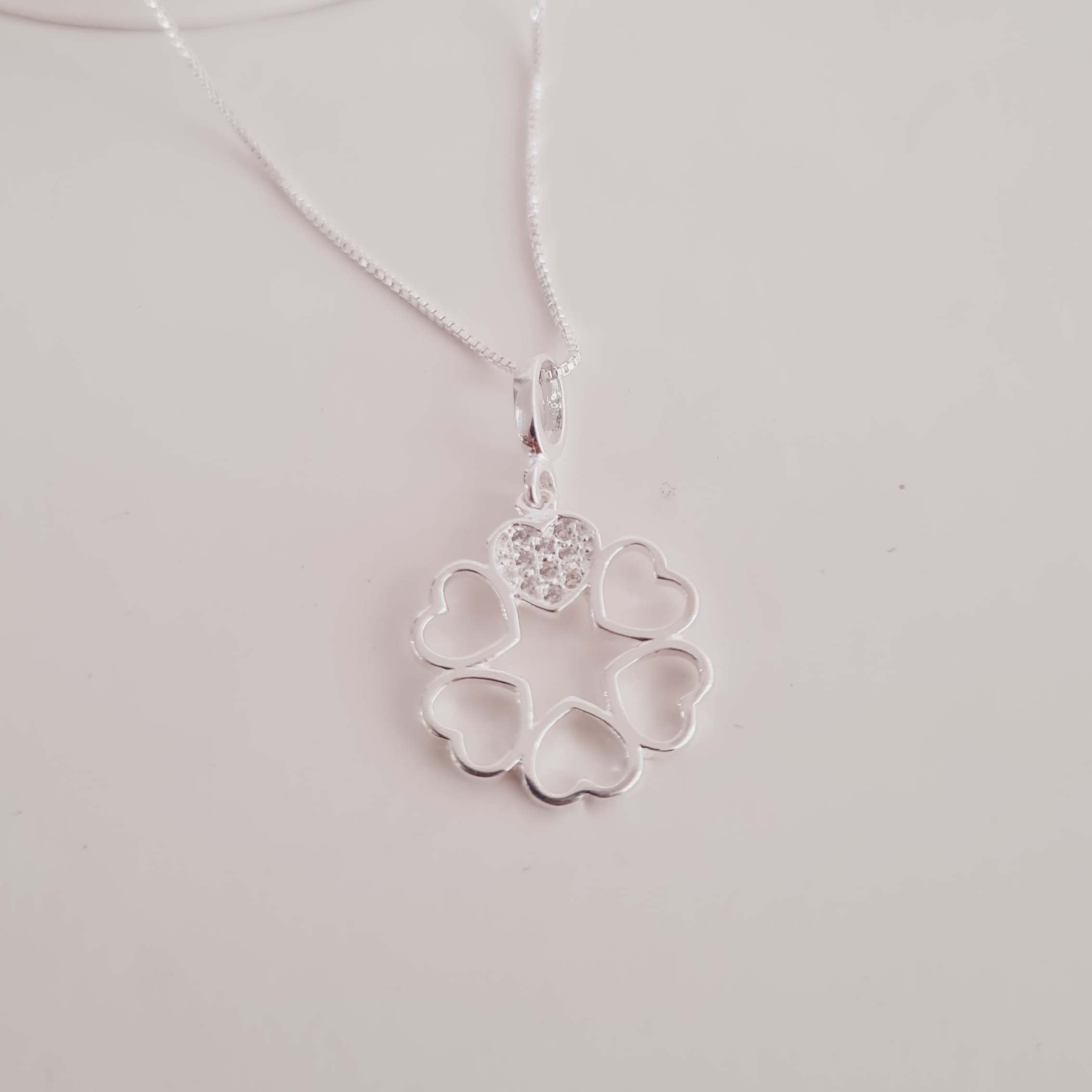 Colar de Corações em Prata 925