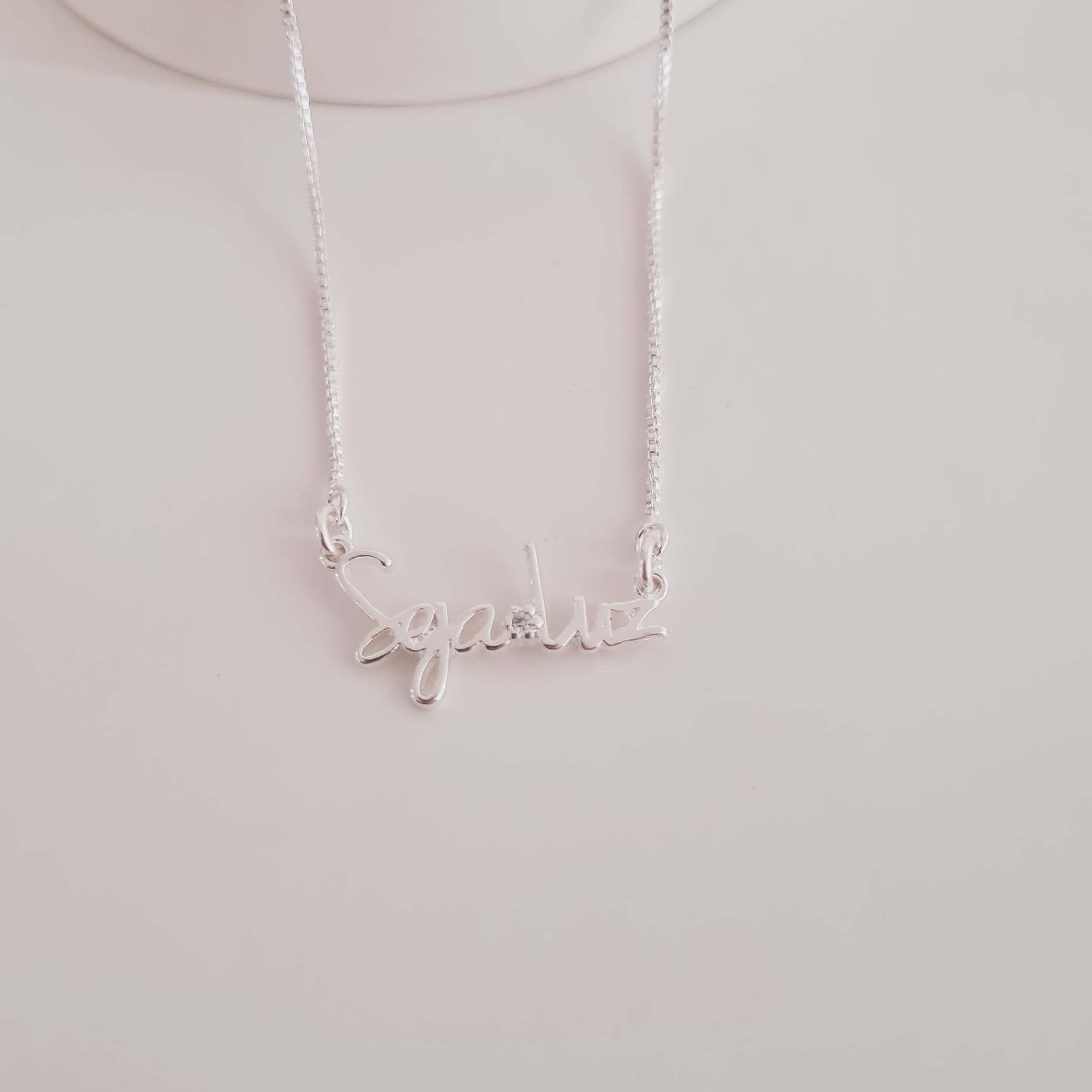 Colar com Palavra Seja Luz em Prata 925
