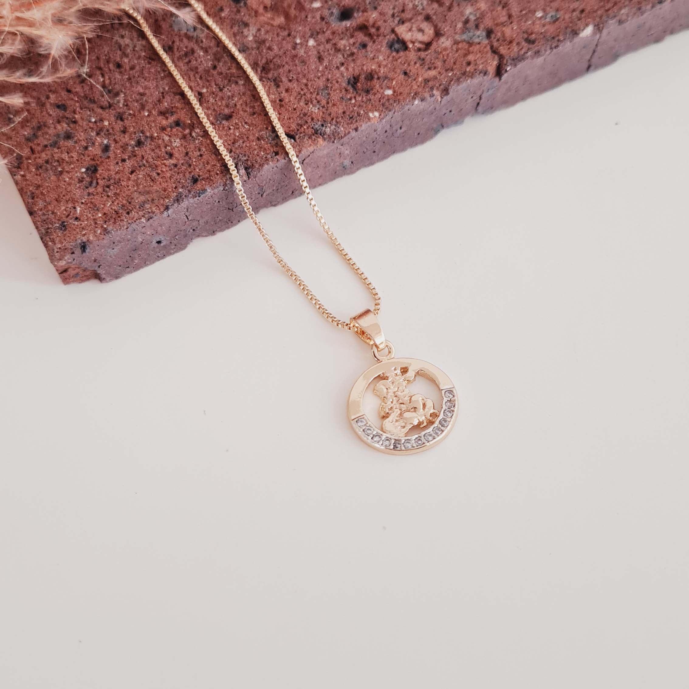 Colar de São Jorge Cravejado Banhado a Ouro 18K