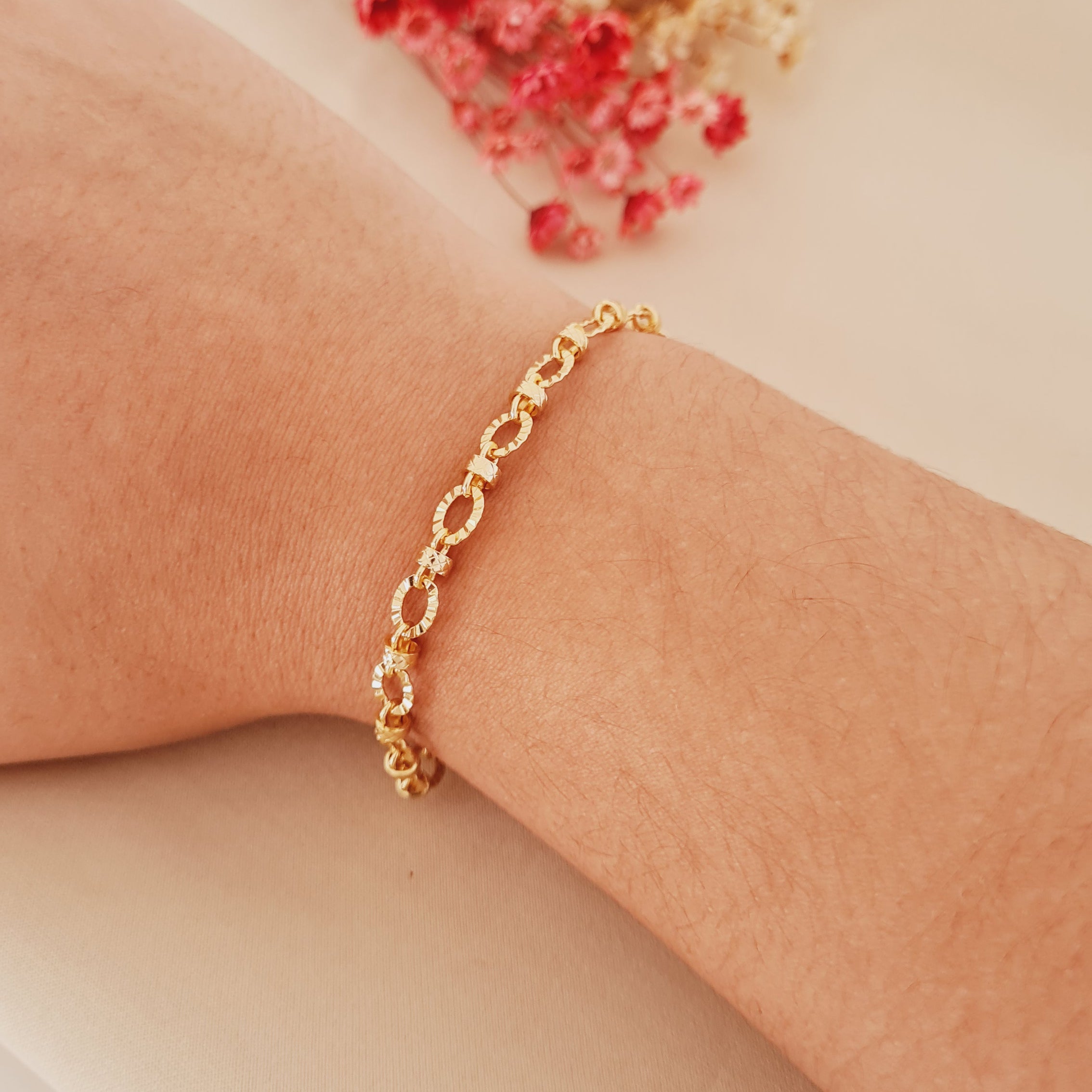 Pulseira de Elos e Divisores Trabalhados | Banhada a Ouro 18k