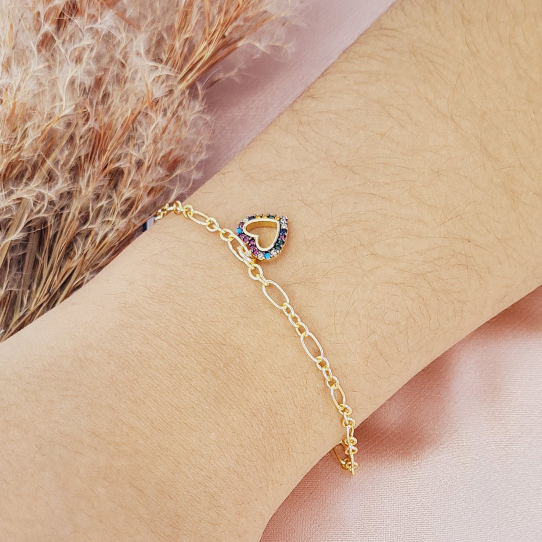 Pulseira elos 3x1 com pingente de coração colorido banhada a ouro 18k