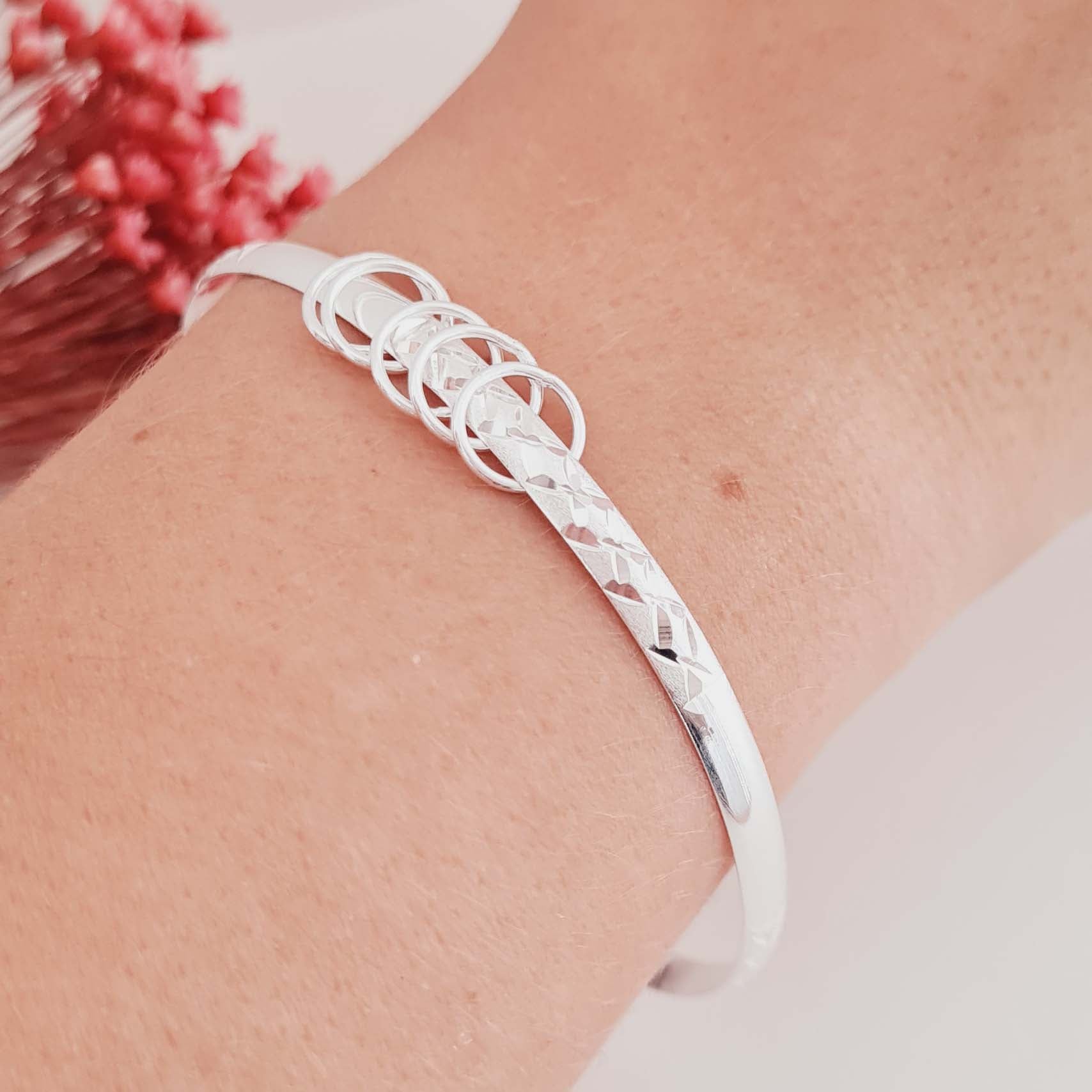 Bracelete Fino com Detalhes Diamantados | em Prata 925