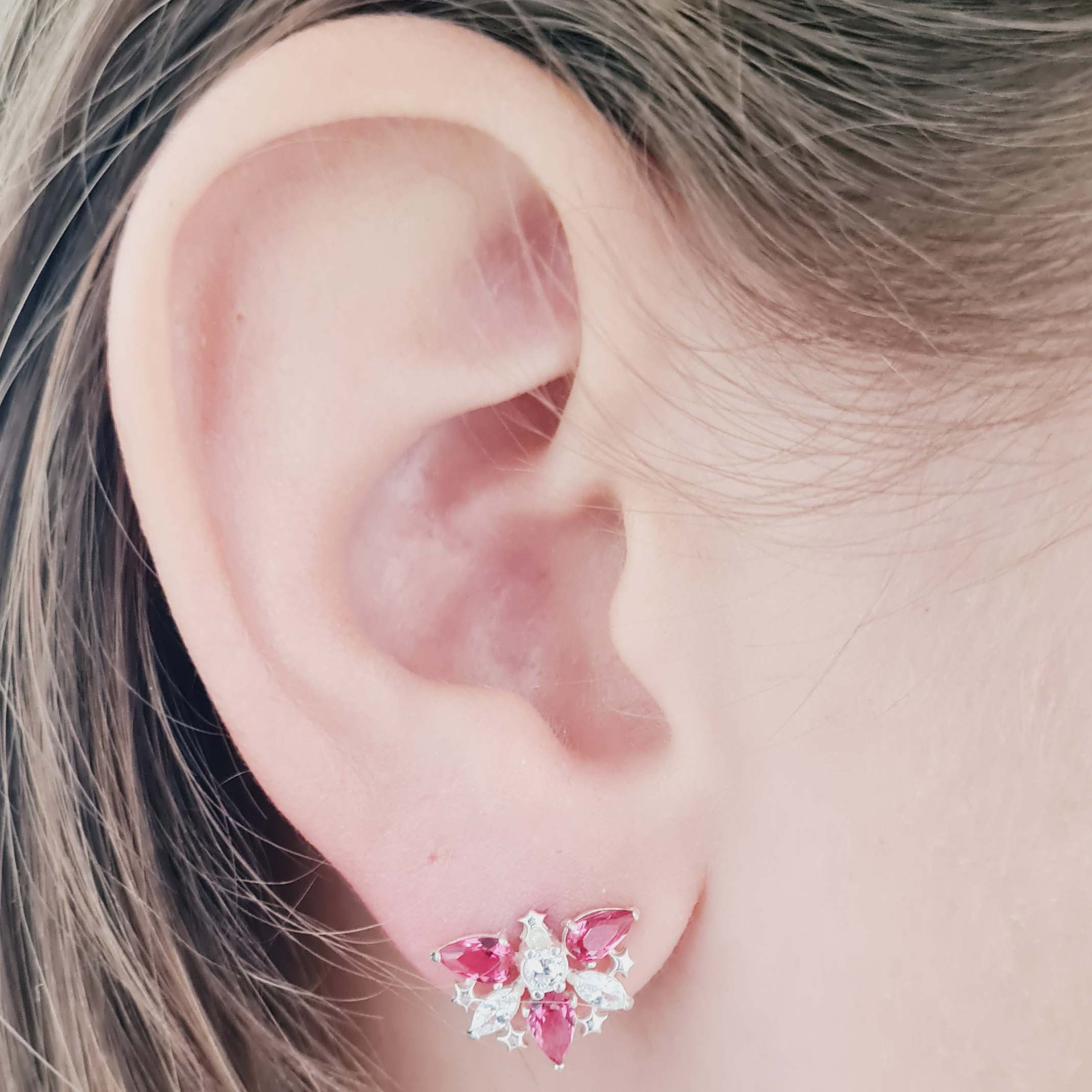 Brinco de Flor com Zircônias em Prata 925