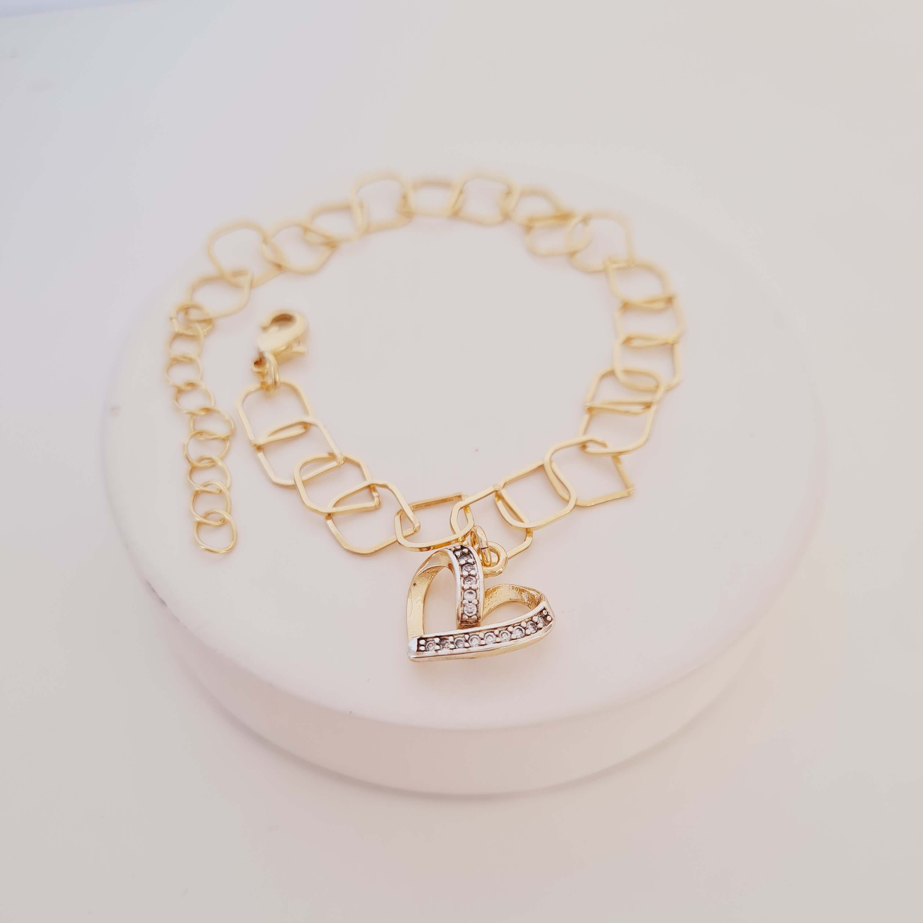 Pulseira com Elos de Losango, Pingente de Coração Cravejado