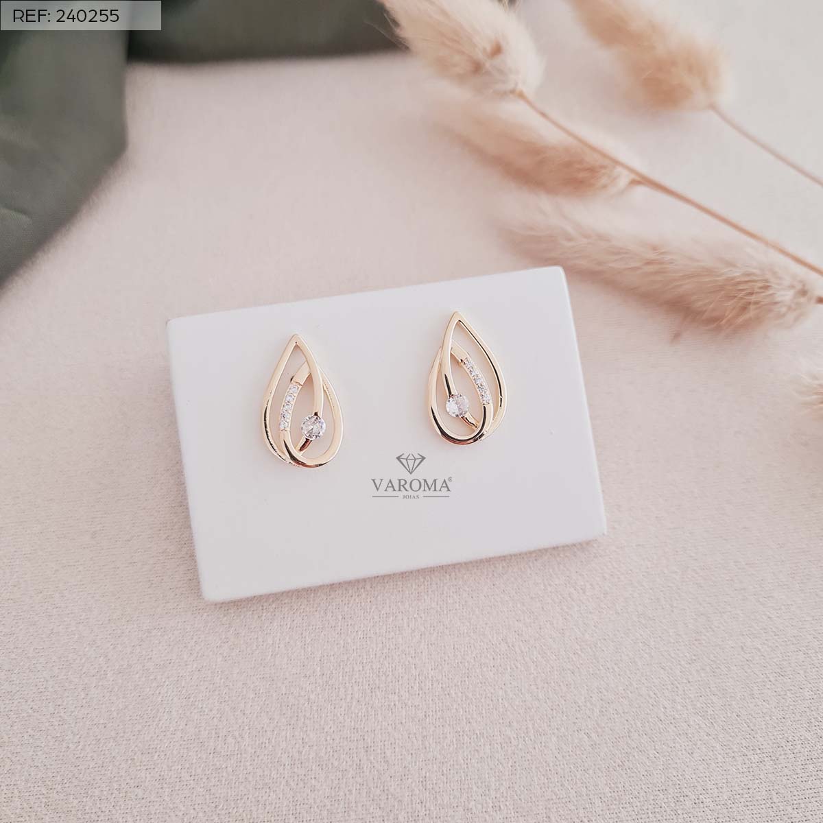 Brinco Duas Gotas Vazadas com Detalhe Cravejado com Zircônia | Banhado em Ouro 18k