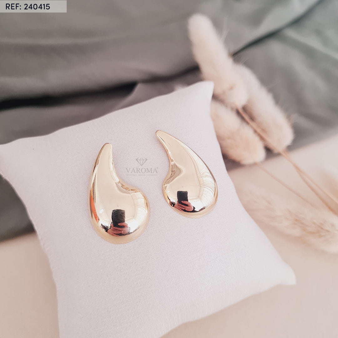 Brinco Gota Orgânico | Banhado a Ouro 18k