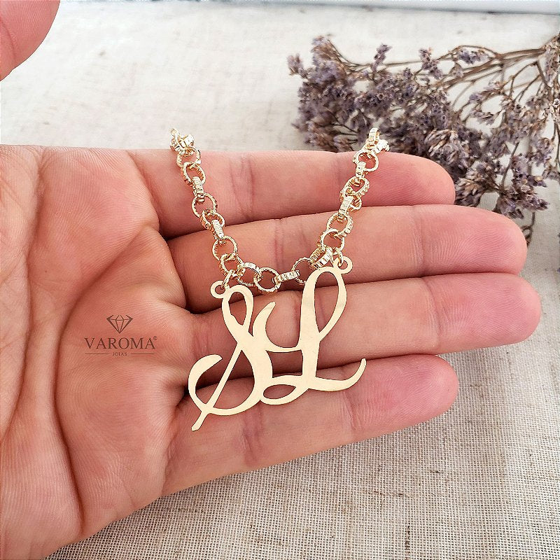 Colar personalizável com duas letras banhado em ouro 18k