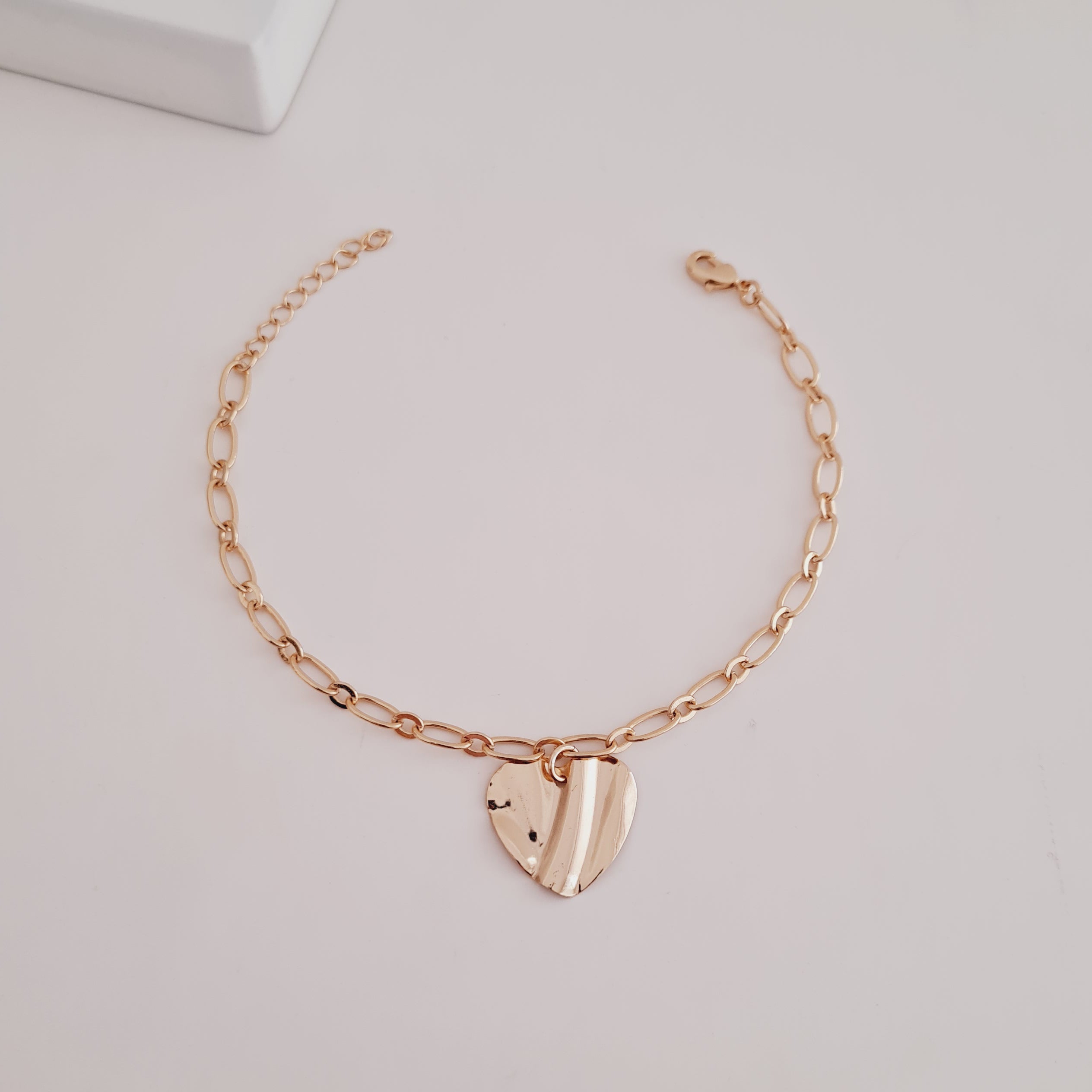 Pulseira com Pingente de Coração Banhada a Ouro 18k