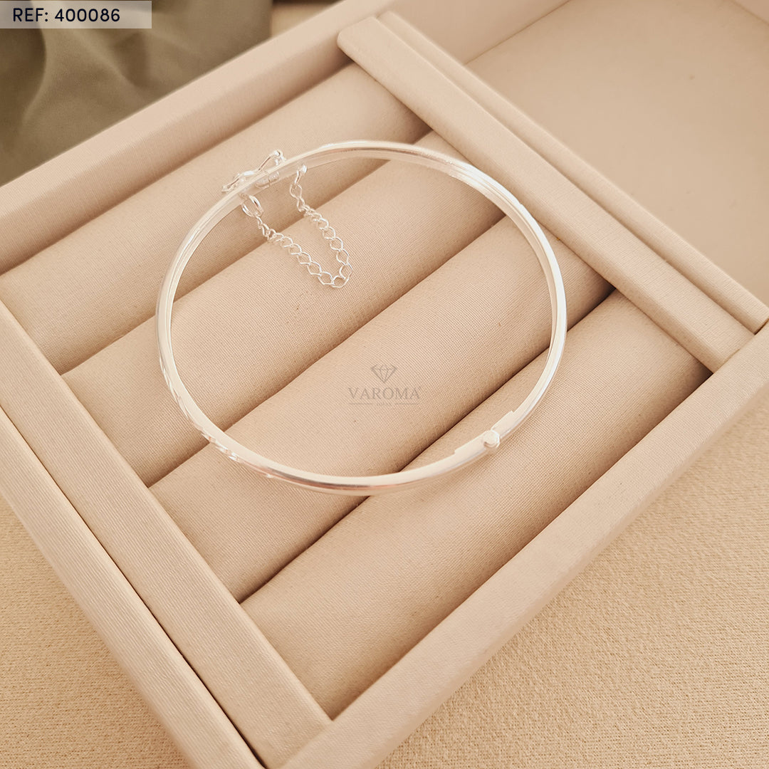 Bracelete com Fecho Fino com Detalhes Trabalhados | em Prata 925