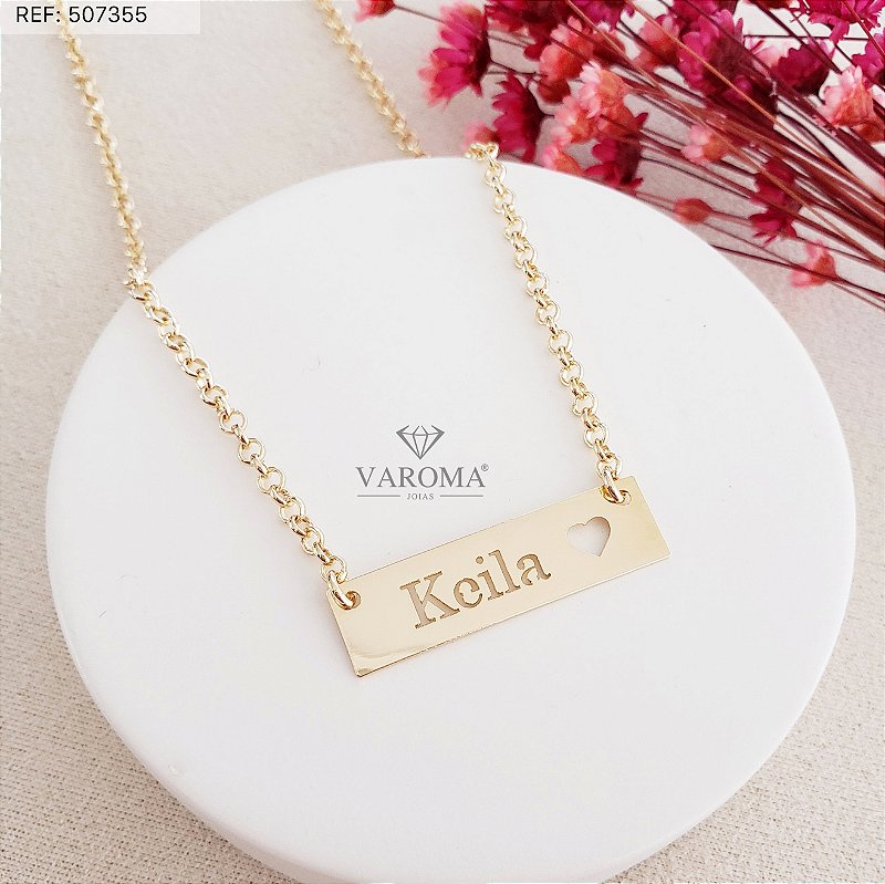 Colar com plaquinha personalizável com nome e coração vazado banhado em ouro 18k