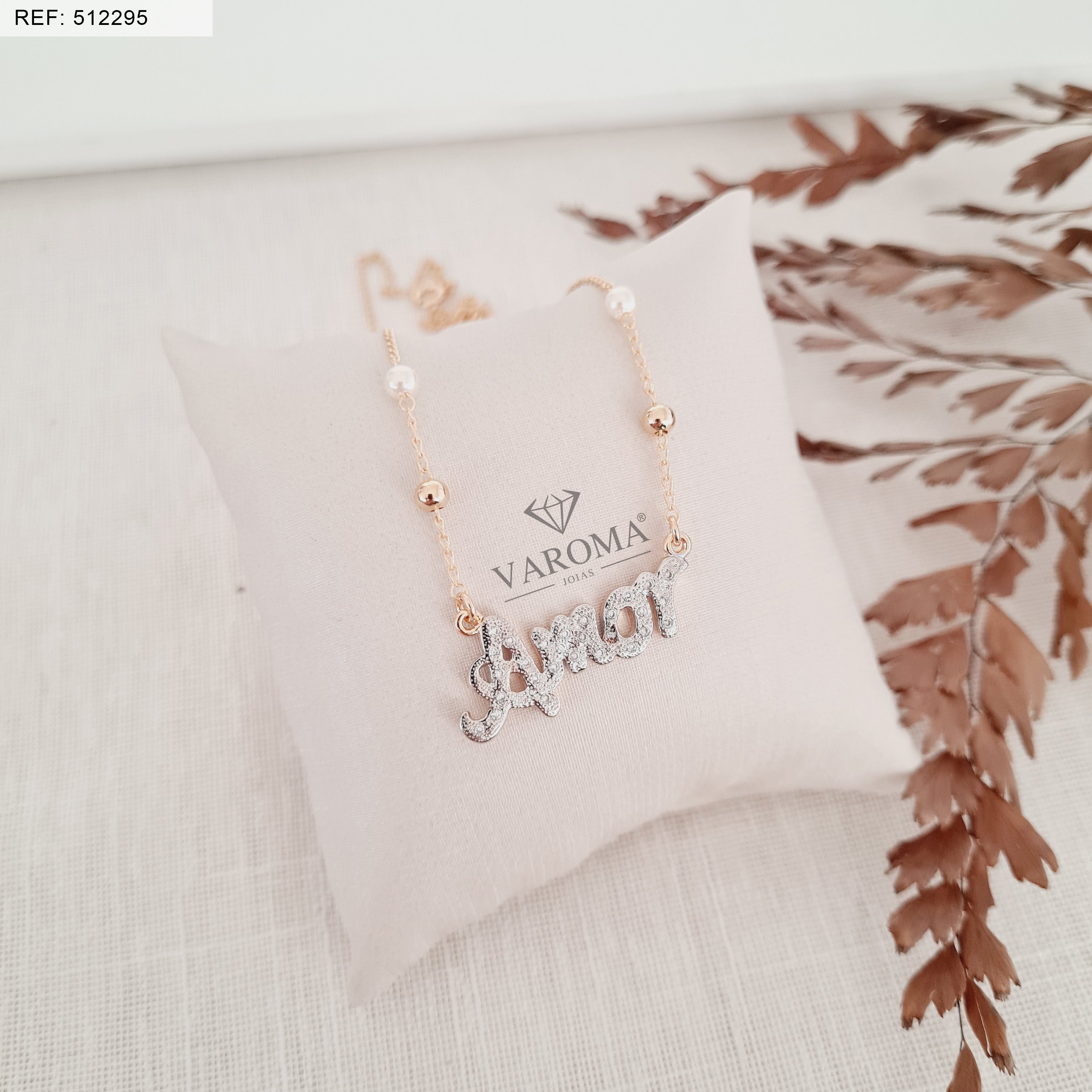 Colar com Bolinhas e Pérolas e Pingente AMOR Cravejado com Zircônias banhado em Ouro 18K
