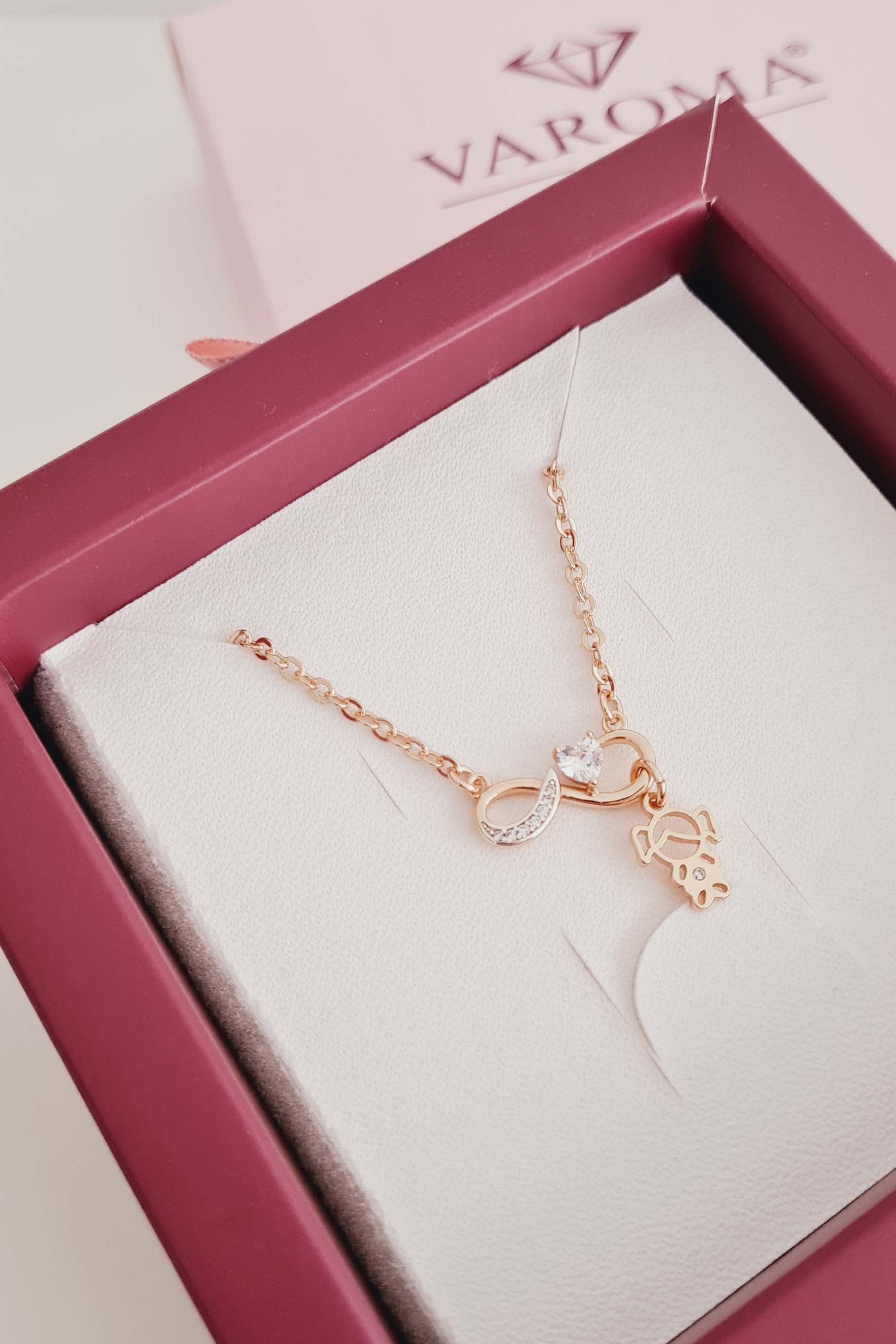 Colar Infinito com Pingente de Filho Banhado a Ouro 18K