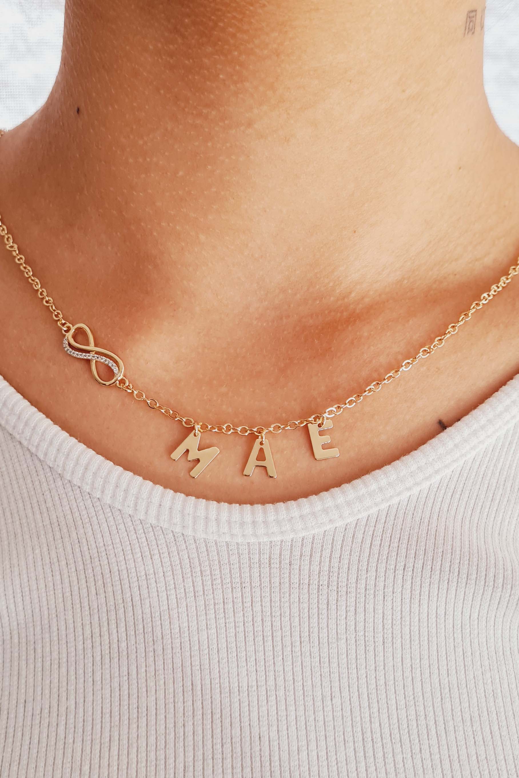 Colar com Infinito e Palavra Mãe Banhado a Ouro 18K