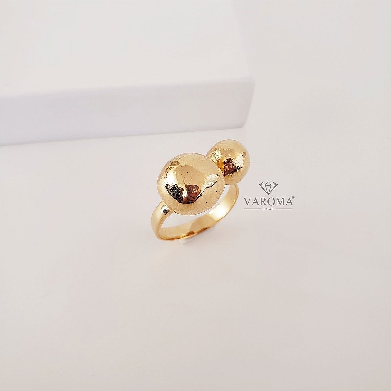 Anel detalhado com esferas banhado em ouro 18k