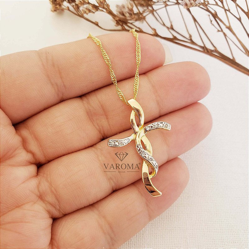 Colar com pingente de crucifixo duplo com zircônias banhado em ouro 18k