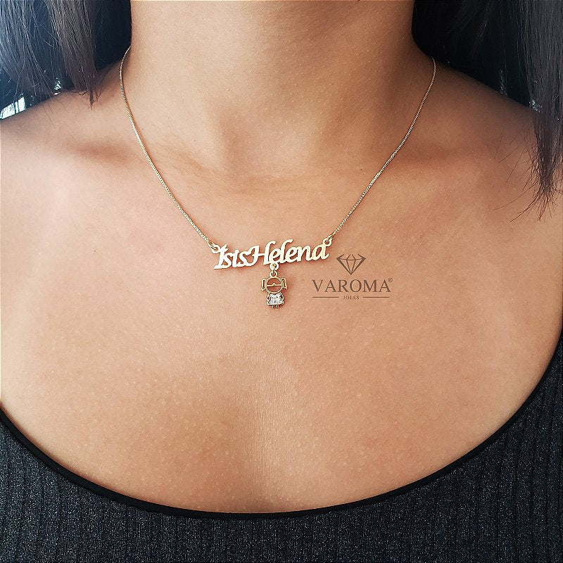 Colar personalizável com nome  e pingente de filho cravejado com zircônias banhado em ouro 18k