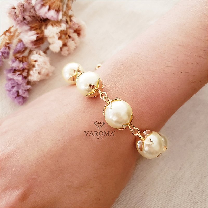 Pulseira com pérolas banhada em ouro 18k