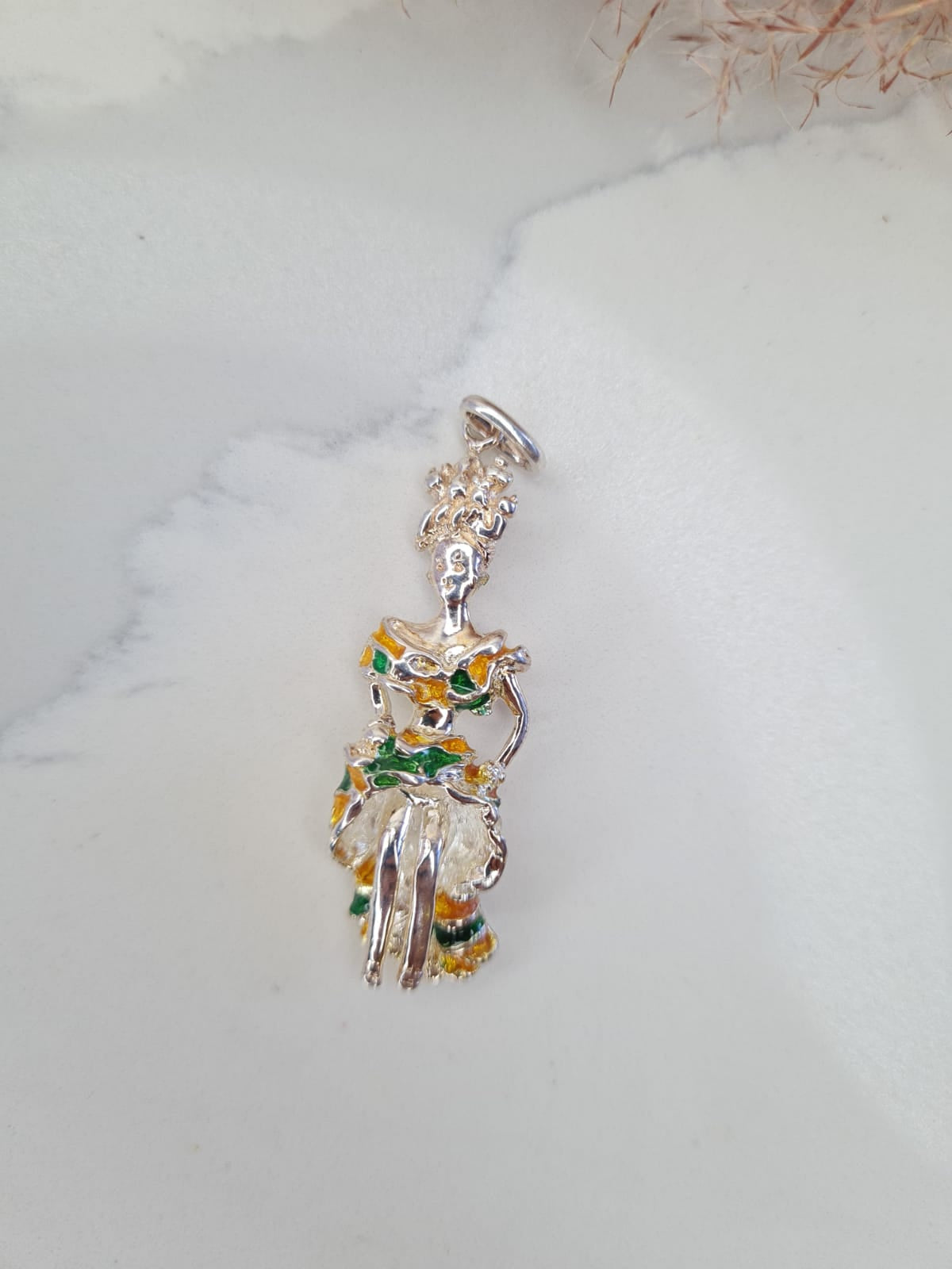 Pingente de mulher Baiana | Banhando em prata 925