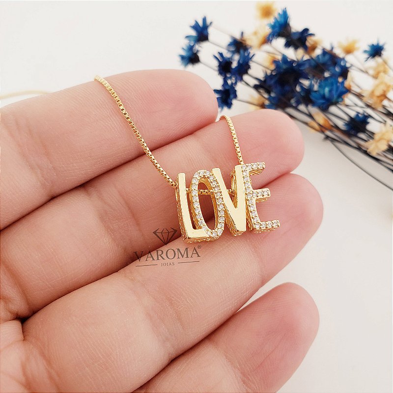 Colar LOVE  cravejado com zircônias   banhado em ouro 18k