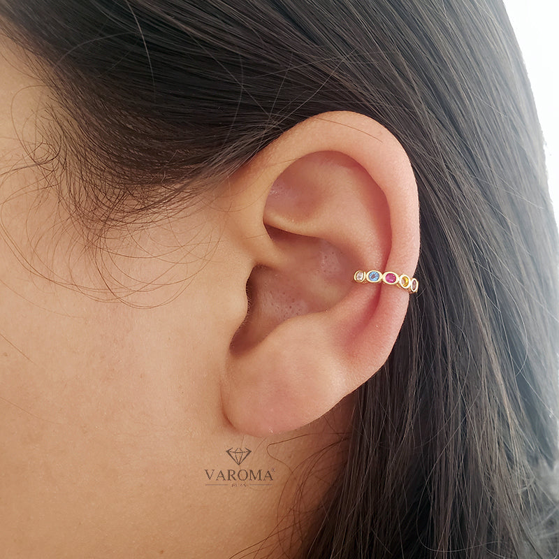 Piercing médio cravejado com zircônias coloridas banhado em ouro 18k