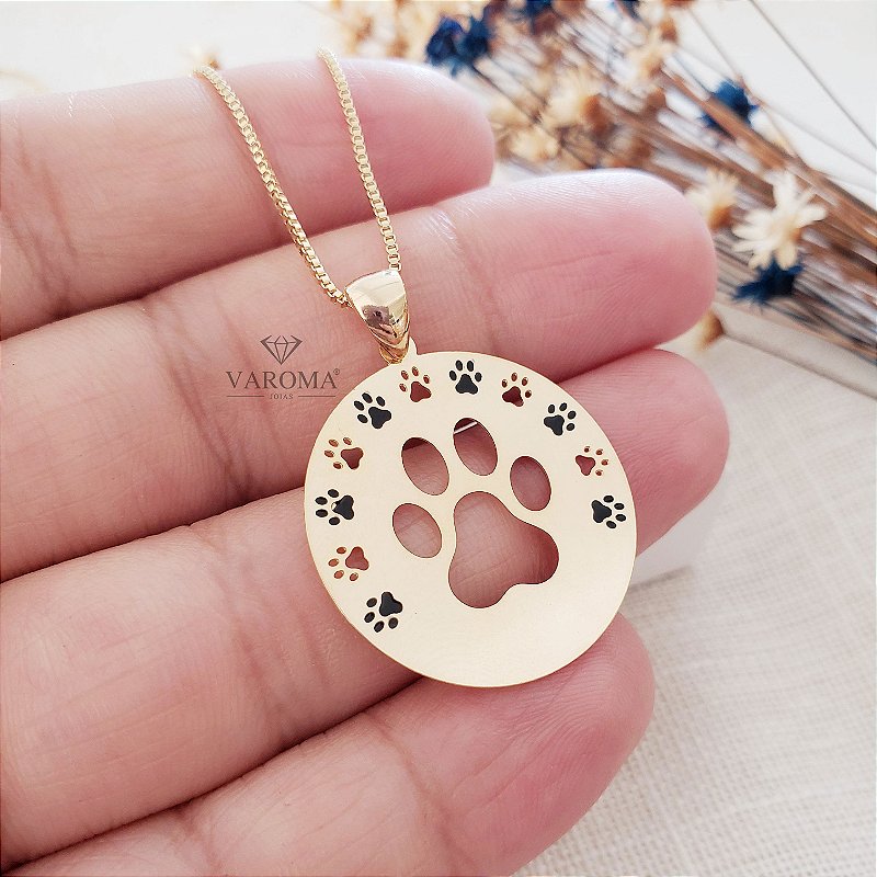 Colar Pet com patinha vazada banhado em ouro 18k