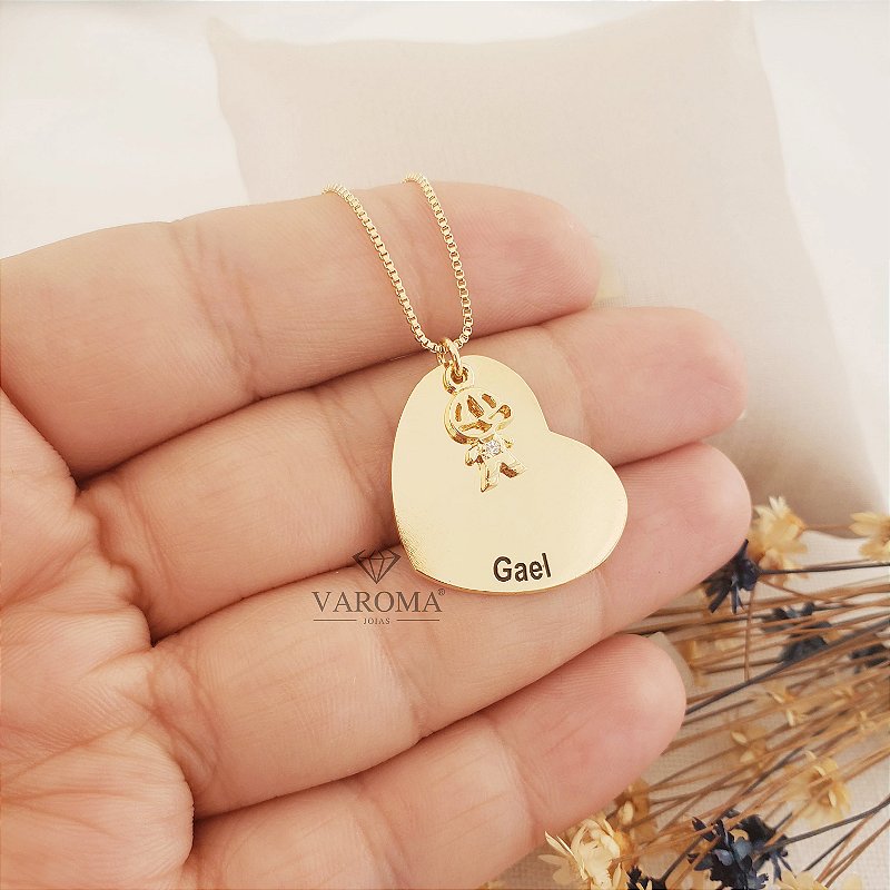 Colar com coração personalizável e pingente de filho cravejado com zircônias cristais banhado em ouro 18k