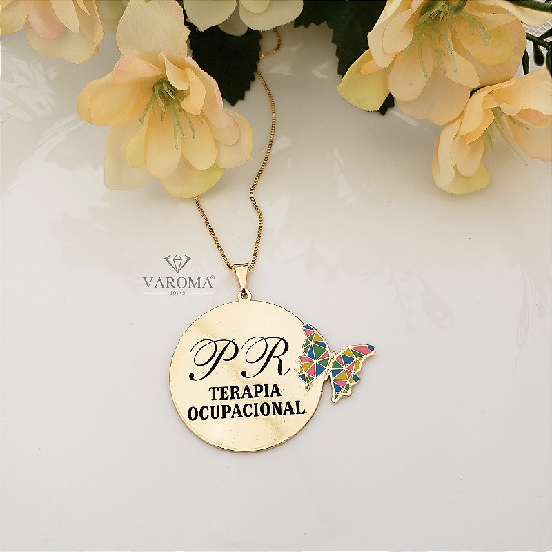 Colar personalizável com uma borboleta banhado em ouro 18k