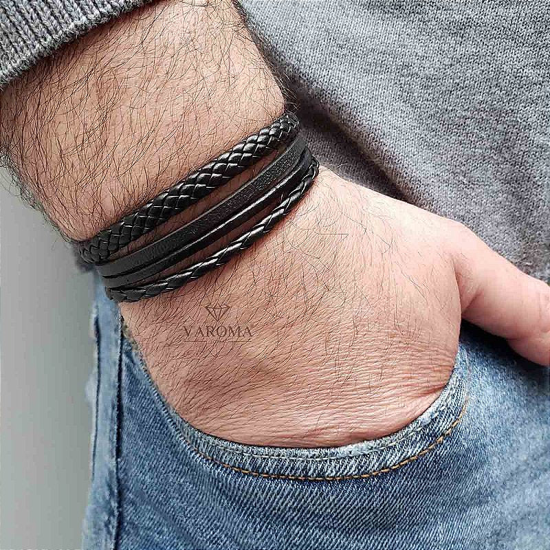 Pulseira masculina em couro ecológico com quatro tiras