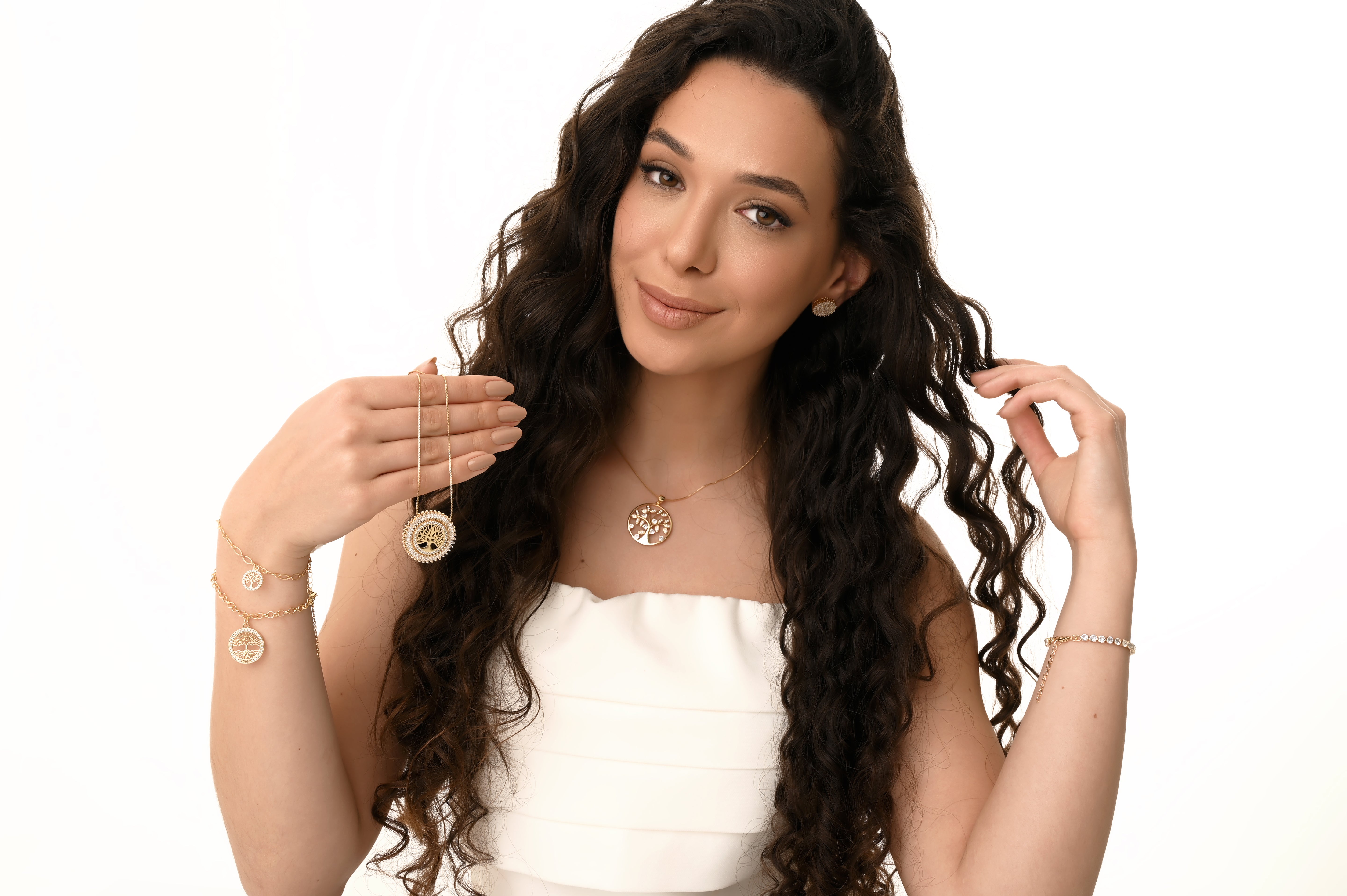 Colar com Árvore da Vida Cravejada com Zircônias Banhada a Ouro 18k