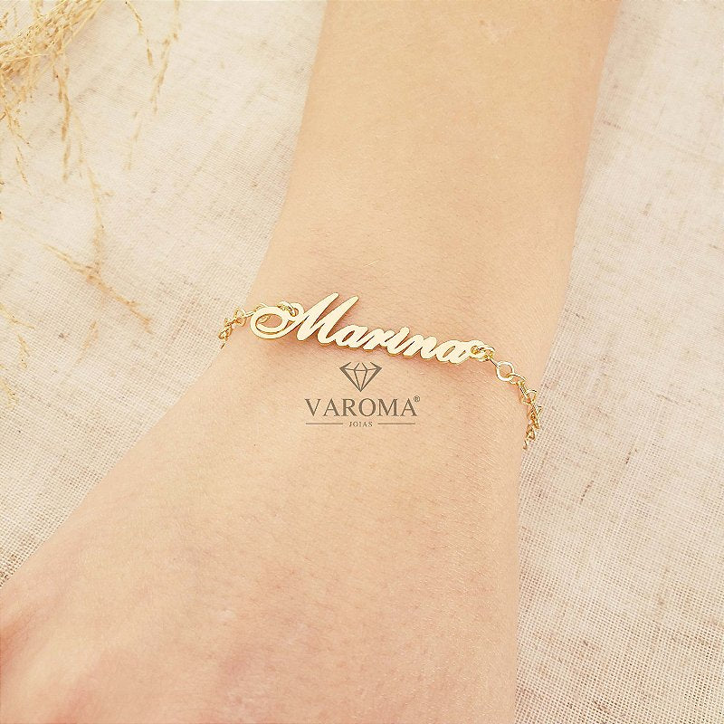 Pulseira com nome personalizável e corrente estilizada banhada em ouro 18k