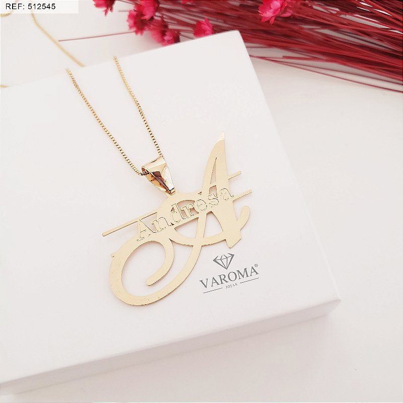 Colar com letra personalizável e com nome banhado em ouro 18k