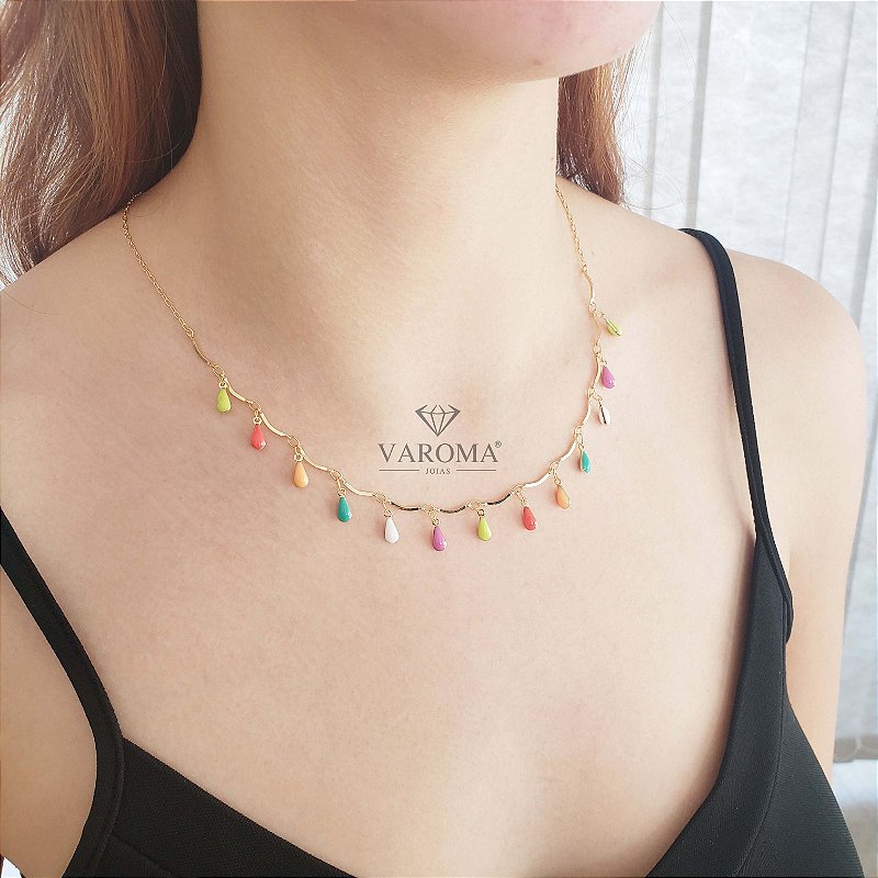 Choker com gotas de e resina colorida  banhado em ouro 18k