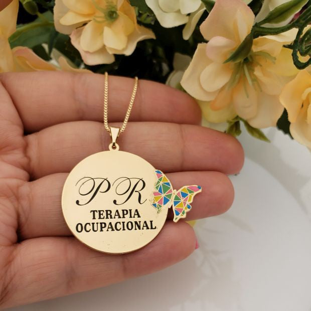 Colar personalizável com uma borboleta banhado em ouro 18k